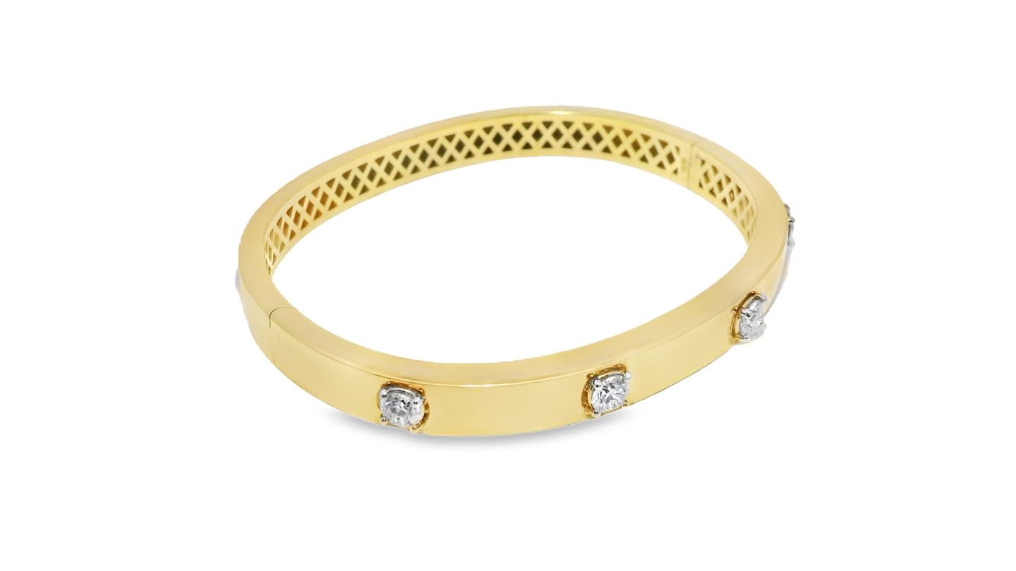 0.99CT Diamond Bangle 18k Yellow Gold