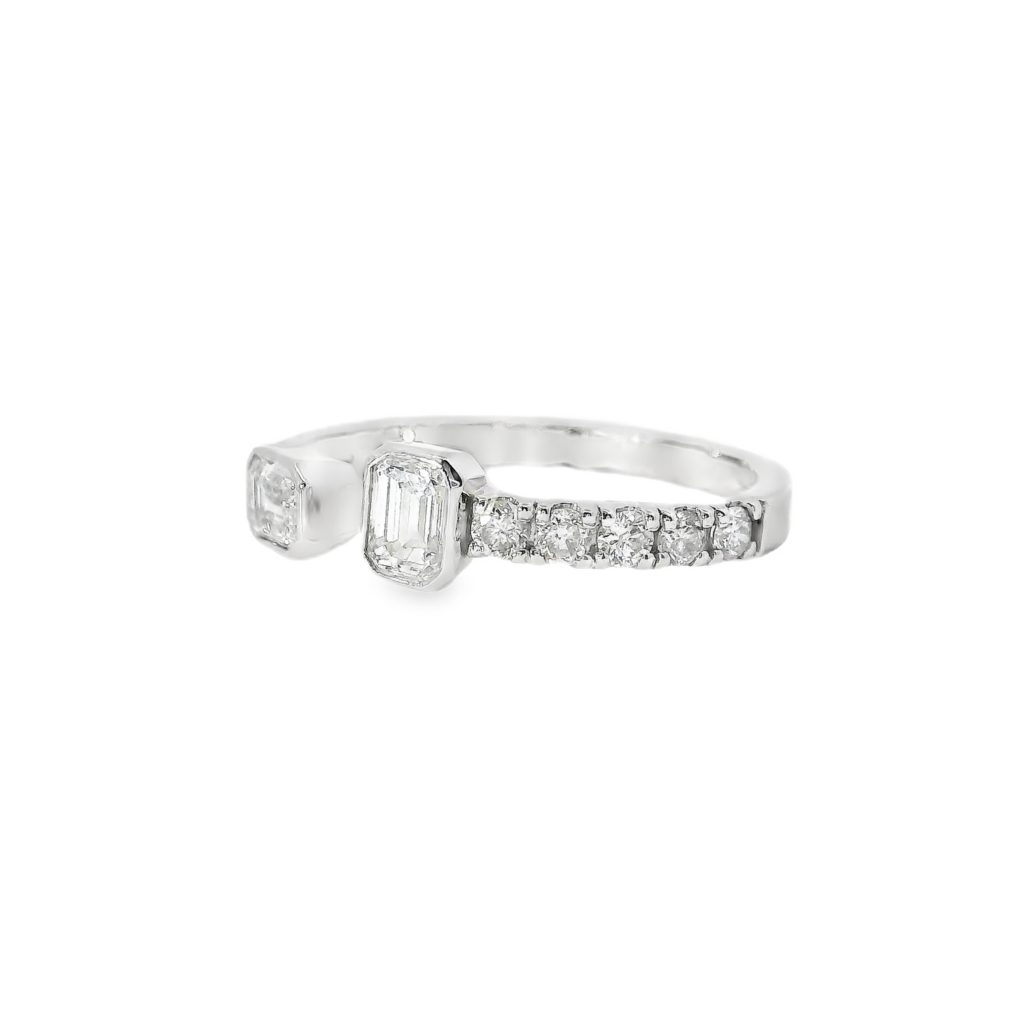 0.92CT Emerald and Round Cut Diamond Ring 18k Gold